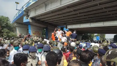 सिख सुरक्षाकर्मी की पगड़ी के अपमान से सिख समुदाय में फूटा गुस्सा, सीएम ममता बनर्जी से कार्रवाई की मांग