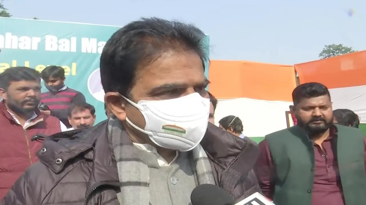 पंजाब कांग्रेस में कलह के बीच हरीश रावत से मिले नवजोत सिंह सिद्धू, सुधरेंगे कैप्टन अमरिंदर सिंह से रिश्ते!
