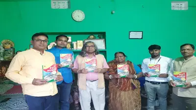 पदमश्री मुकुंद नायक ने देव कुमार की ‘मैं हूं झारखंड’ को किया लॉन्च