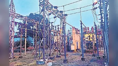 कटिहार में बिना सूचना के आठ घंटे कट रही बिजली से हालत दयनीय, 15 से 16 घंटे ही हो रही आपूर्ति