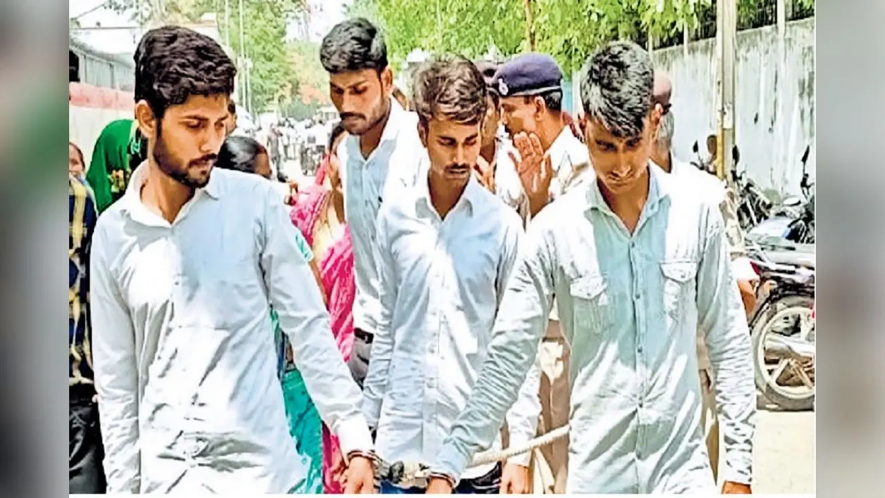 Bihar News: मुजफ्फरपुर में दो सगे भाइयों को 20-20 साल की सजा, सुनकर परिजनों ने किया हंगामा