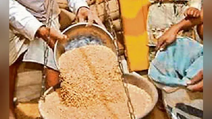 झारखंड : रामगढ़ में सालों से चल रहा अनाज की कटौती का खेल, PDS डीलर हर माह डकार रहे गरीबों का 3000 क्विंटल राशन