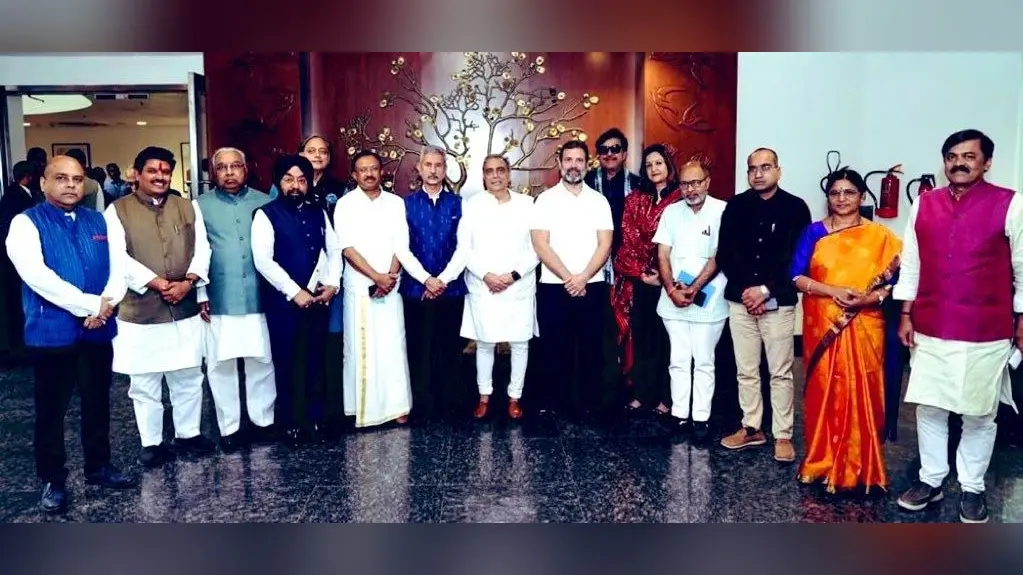 लंदन में सिर्फ देश के लोकतंत्र पर उठाया था सवाल, राहुल गांधी ने दी सफाई, पूछा- मैं एंटी नेशनल कैसे?
