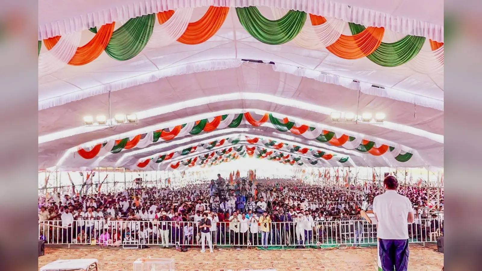 कर्नाटक चुनाव : राहुल गांधी ने दिया पीएम मोदी के ’91 बार अपशब्द’ का जवाब, जानें कांग्रेस नेता ने क्या कहा