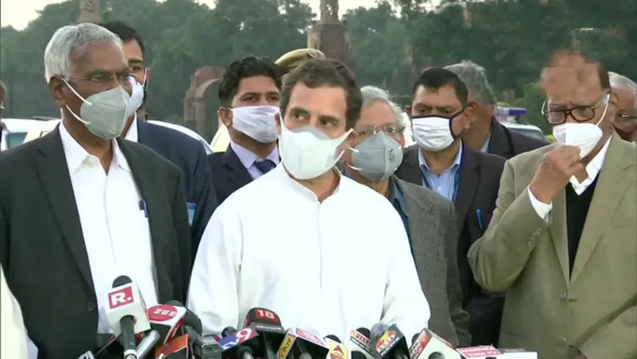 कृषि बिल को लेकर सरकार पर दबाव बनाने के लिए राष्ट्रपति से मिले राहुल गांधी सहित विपक्ष के पांच बड़े नेता, कही ये बात…