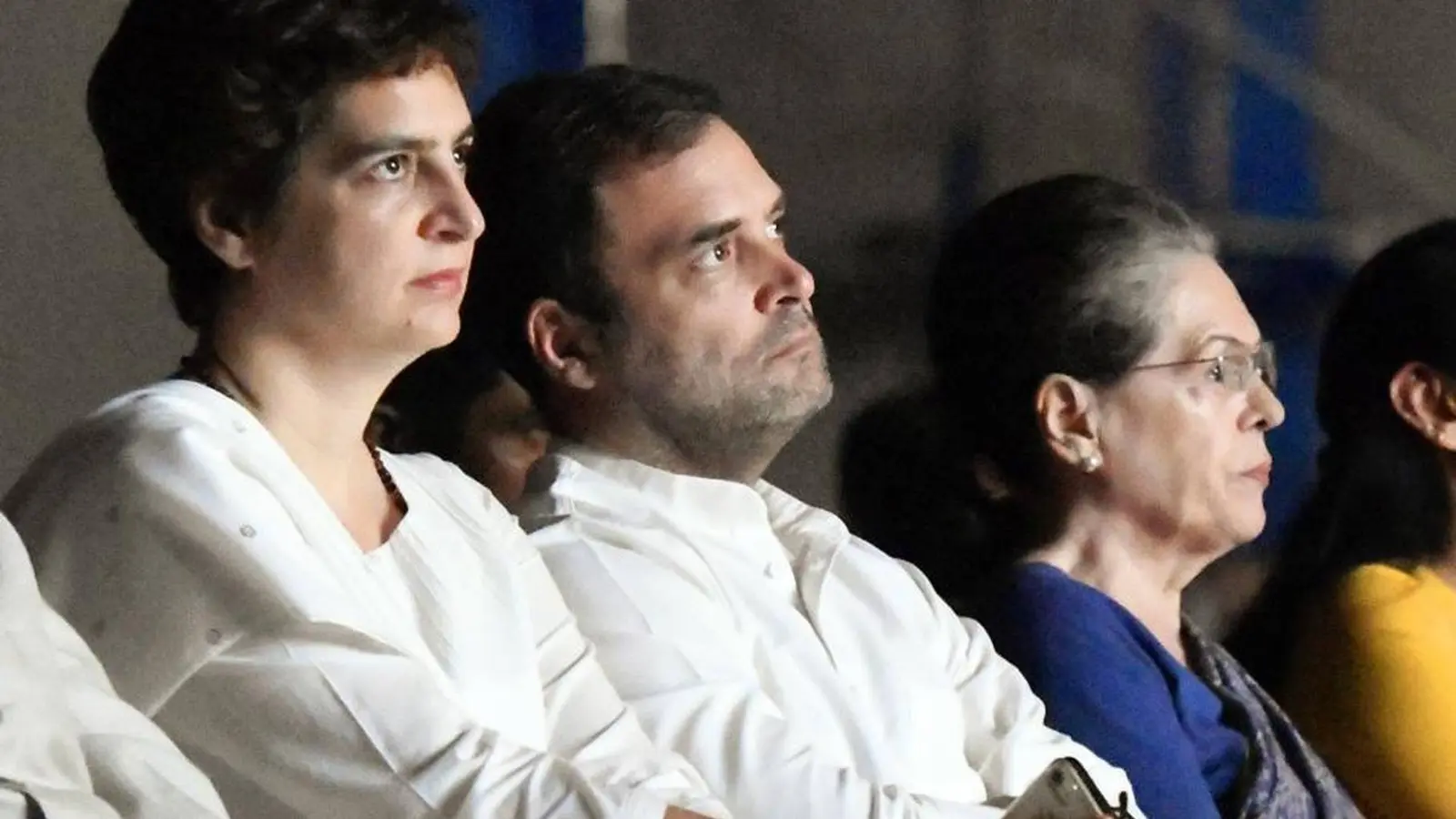 गुजरात चुनाव: कांग्रेस ने जारी की 40 स्टार प्रचारकों की सूची, सोनिया-राहुल समेत इन नेताओं को मिली जगह
