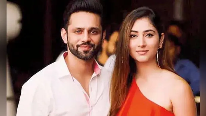 Bigg Boss 14 : वेलेंटाइन डे पर घर में एंट्री करेगी राहुल वैद्य की गर्लफ्रेंड दिशा परमार, लेकिन ट्विस्ट ये है…