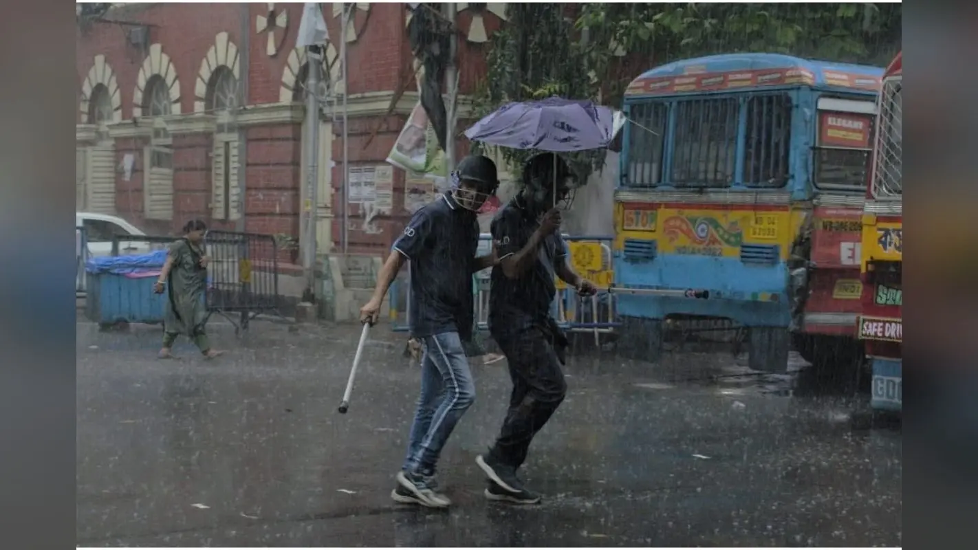 Weather Forecast : दक्षिण बंगाल के साथ ही कोलकाता के इन इलाकों में भारी बारिश की संभावना