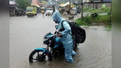 PHOTOS: झारखंड में जोरदार बारिश से पानी-पानी हुई जिंदगानी