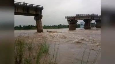 रांची के कांची नदी पर बना बामलाडीह पुल का स्लैब फिर बहा, इंजीनियरों से मांगी गयी रिपोर्ट