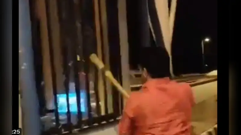 राज ठाकरे के बेटे को टोल प्लाजा पर रोका गया,भड़के मनसे कार्यकर्ता, तोड़फोड़ का वीडियो वायरल