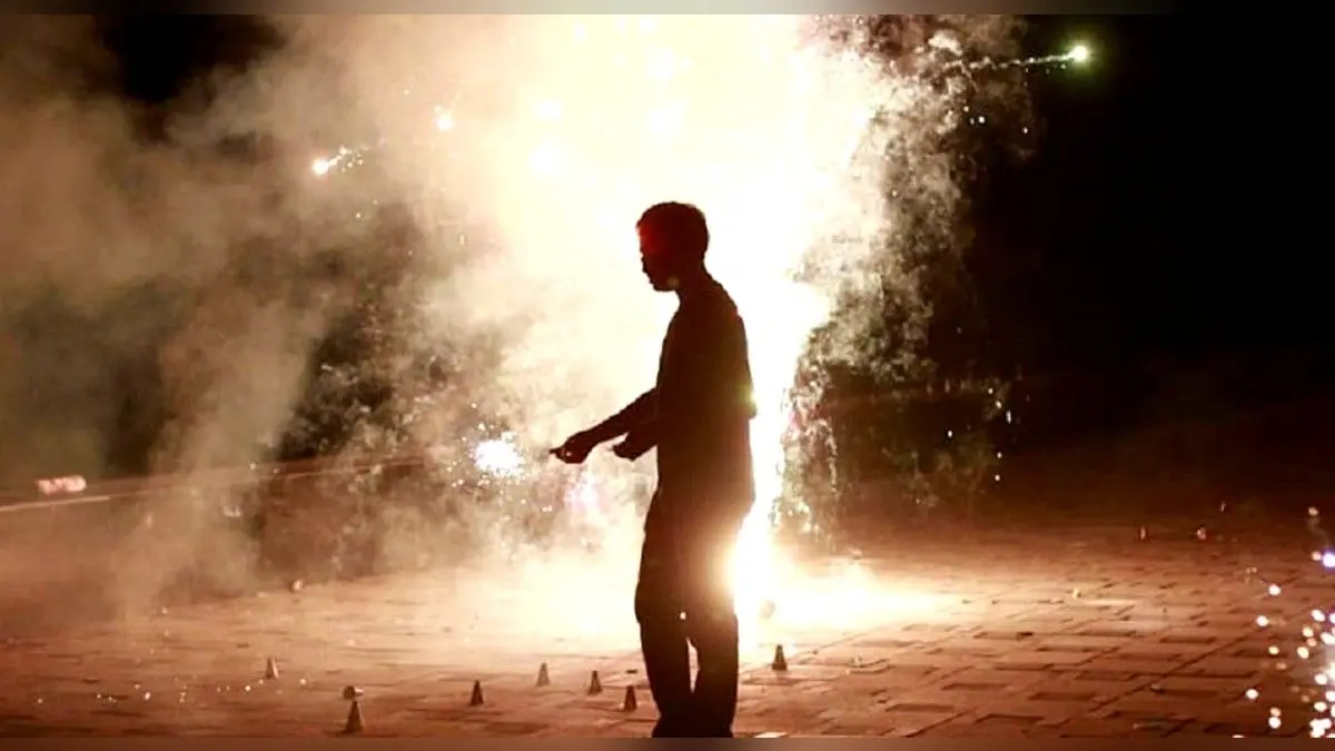 Diwali 2021: पटना समेत बिहार के चार शहरों में पटाखे पूरी तरह बैन, जानें बांकि जगहों के लिए क्या हैं नये नियम