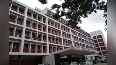 रिम्स के कोविड वार्ड में चल रही भाड़े की नर्सिंग, कोरोना का भय दिखा लोगों से ले रहे हैं हजारो रूपये