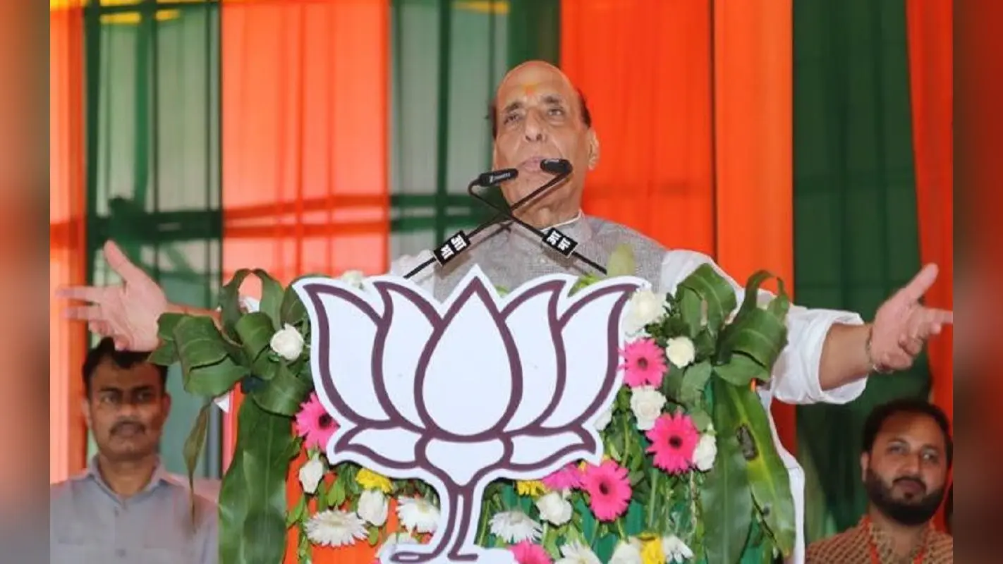 UP News: रक्षामंत्री राजनाथ सिंह ने लखनऊ से किया जल्द 5G लाने का वादा, CM योगी की तारीफों के बांधे पुल