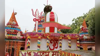 Durga Puja 2022: कोलकाता के फूलों से सजा मां छिन्नमस्तिके मंदिर, श्रद्धालु हो रहे मोहित