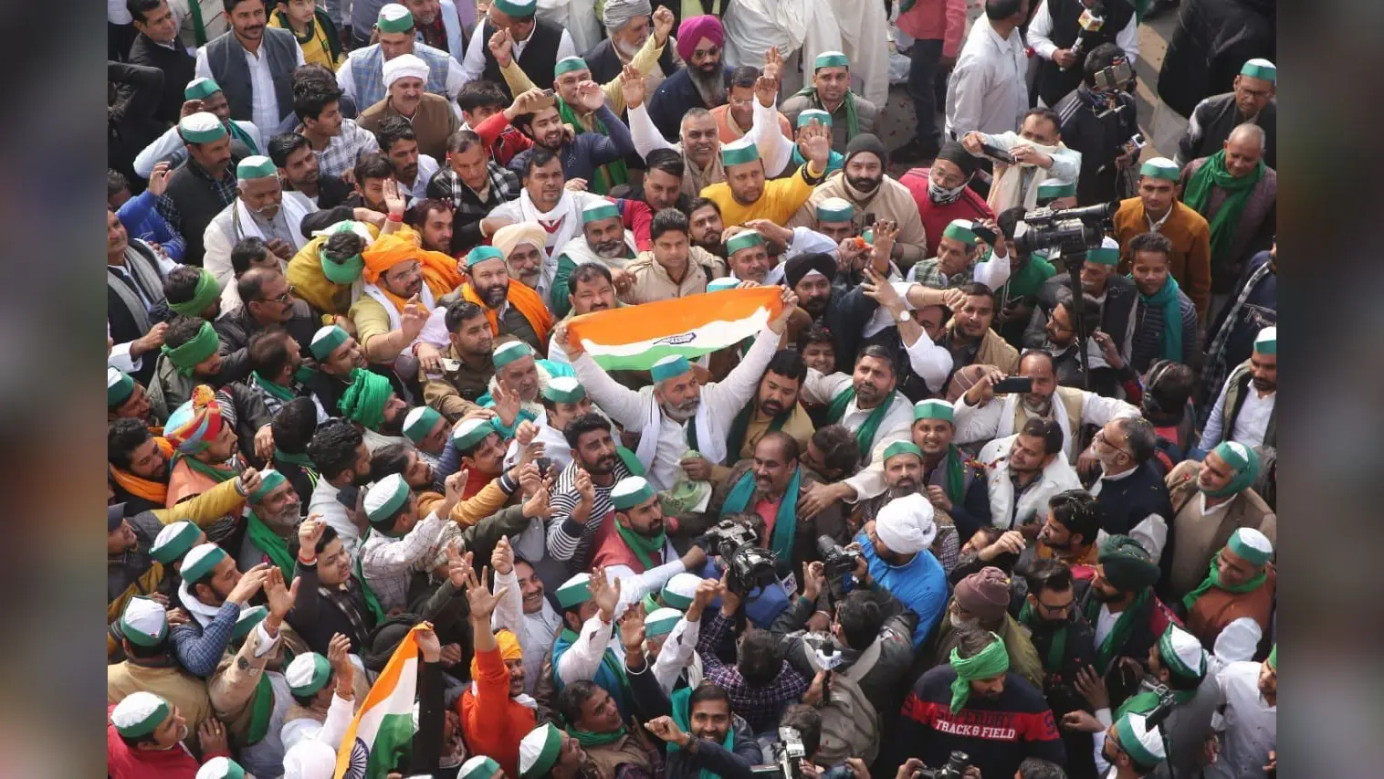 ‘BJP और असदुद्दीन ओवैसी के बीच चाचा-भतीजे का रिश्ता’- AIMIM प्रमुख पर राकेश टिकैत का बड़ा हमला