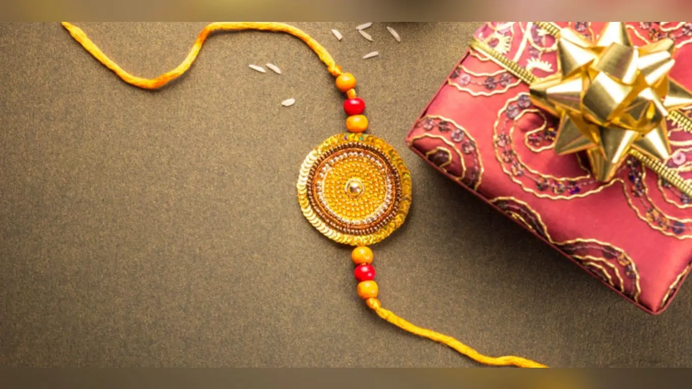 Raksha Bandhan 2022: राखी पर आपकी बहन को पसंद आएंगे ये हाई टेक गिफ्ट, रक्षाबंधन बन जाएगा खास