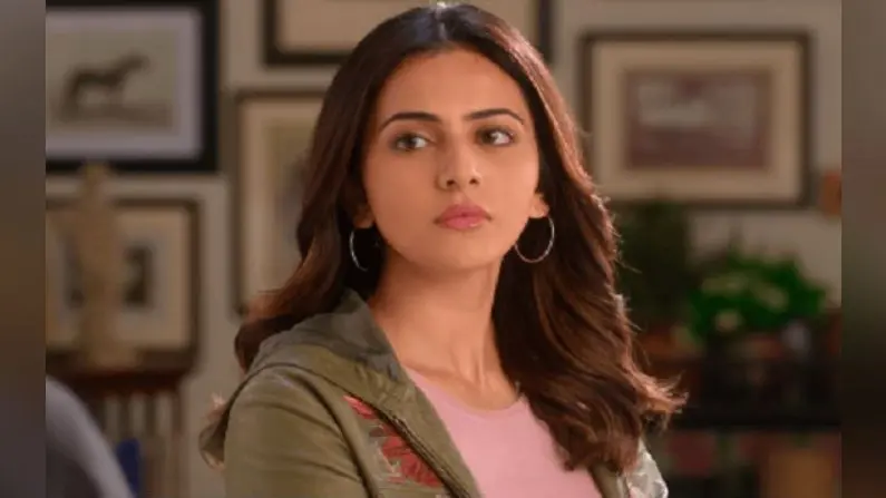 Rakul Preet शराब खरीद रहीं थीं? KRK के सवाल पर एक्ट्रेस ने दिया ऐसा जवाब जो Viral हो गया…