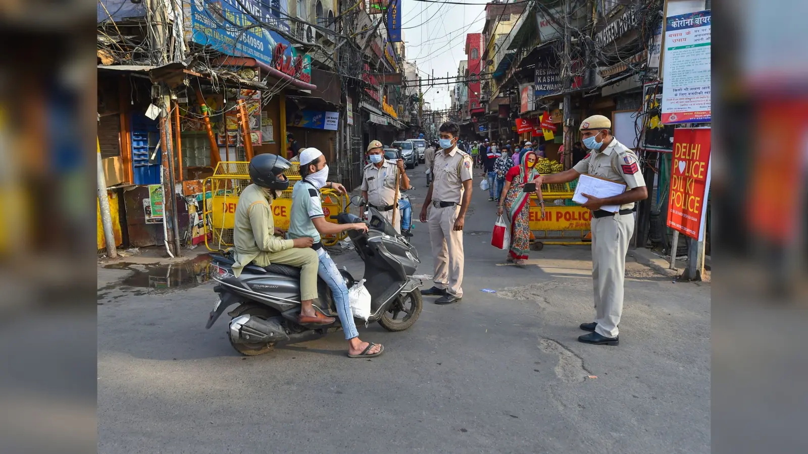 Corona Lockdown-Unlock : दिल्ली में धीरे-धीरे हटेगा लॉकडाउन, जानें बाकी राज्यों में कब से मिलेगी छूट