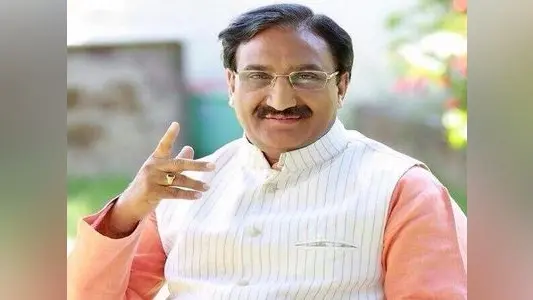 शिक्षा मंत्री ने जारी किया नया वैकल्पिक शैक्षणिक कैलेंडर