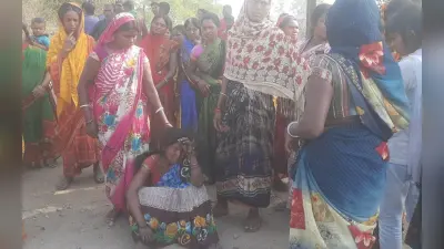 रामगढ़ में स्कूल जा रहे छात्र को ट्रक ने रौंदा, मौत से ग्रामीणों में आक्रोश