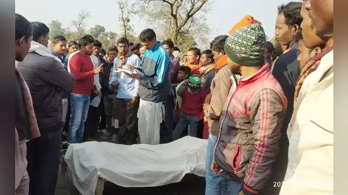 Jharkhand : गढ़वा में हाथी के हमले में बालक की मौत से गुस्साये लोगों ने सड़क को किया जाम