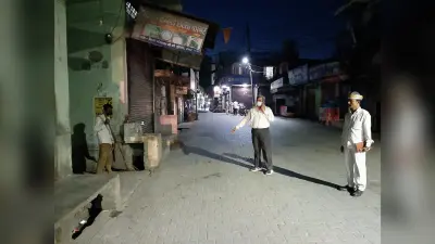 लॉकडाउन : डीएम को फोन कर युवक ने कहा- समोसा भिजवा दो फिर मिली ऐसी सजा, लोग कर रहे तारीफ