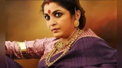 ‘बाहुबली’ की ‘रानी’ की कार से बरामद हुई शराब की बड़ी खेप, हिरासत में अभिनेत्री और उनकी बहन