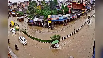 झारखंड : रांची के हातमा में युवक नाले में बहा, एनएच-75 पर मुरगू के पास टूटा डायवर्सन, जानें कहां क्या हुआ
