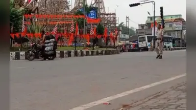 रांची के बूटी मोड़ चौक पर पुलिसकर्मी का रिश्वत लेते वीडियो वायरल, SSP ने दिये जांच के आदेश, देखें Pics