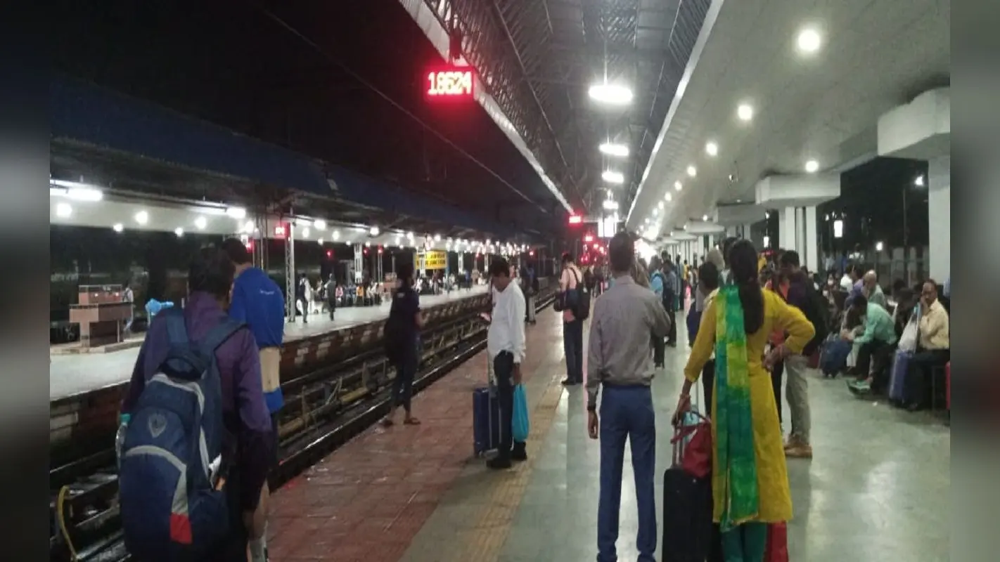 Indian Railway Updates: यात्रियों को नहीं होगी परेशानी! रेलवे चला रहा है समर स्पेशल ट्रेन, यहां देखें डिटेल्स