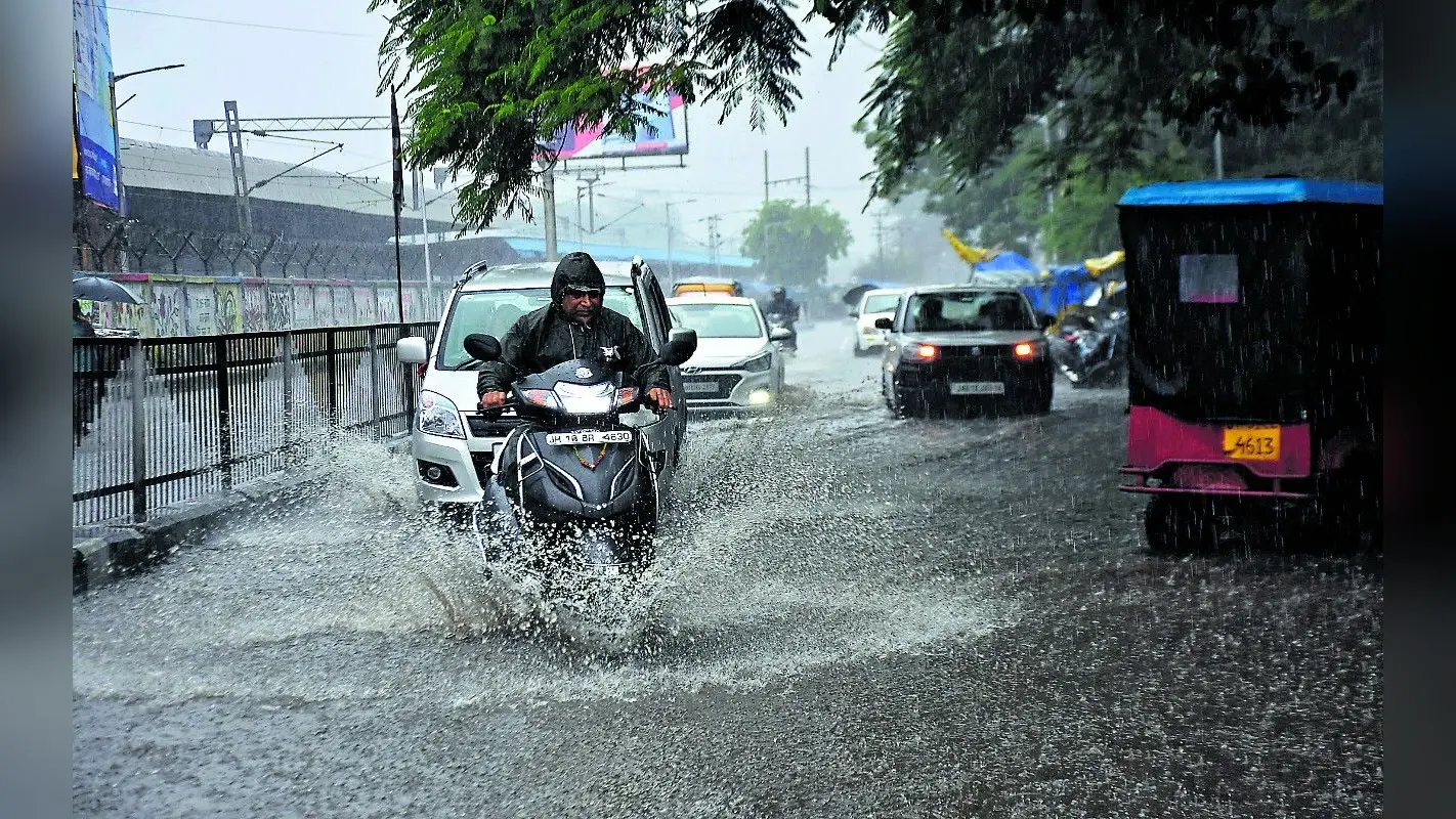 Jharkhand Weather Forecast: रांची समेत अन्य जिलों में सुबह से बारिश, जानें 15 अगस्त को कैसा रहेगा मौसम