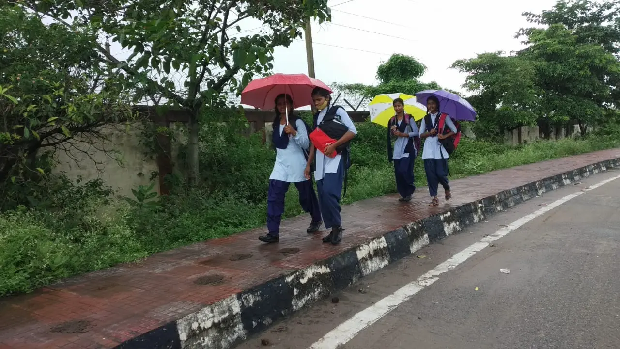 Jharkhand Weather Forecast: झारखंड में बदला मौसम का मिजाज, भीषण गर्मी से राहत, 5 मई तक बारिश के हैं आसार