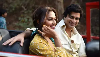 Ranjish Hi Sahi Review: महेश भट्ट और परवीन बॉबी के प्रेम प्रसंग की वही पुरानी कहानी…