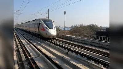 UP News: गाजियाबाद में आज से चलेगी देश की पहली रैपिड ट्रेन, फोटो से जानें क्या है खास