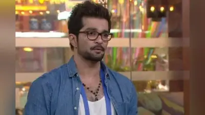 Bigg Boss 15: शो बीच में ही छोड़ अस्पताल में भर्ती हुए राकेश बापट, इस बीमारी की वजह से झेल रहे दर्द