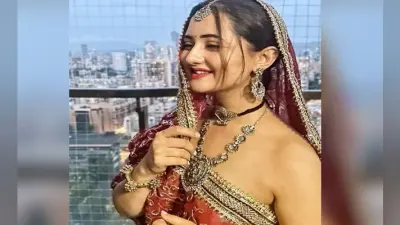 Rashmi Desai Bhojpuri song: रश्मि देसाई का भोजपुरी गाना ‘प्यार से दुनिया’ मचा रहा धूम, 17 लाख से ज्यादा मिले व्यूज, VIDEO
