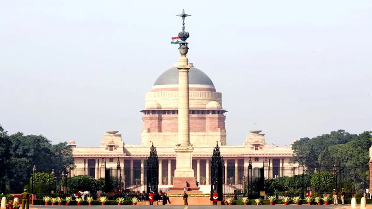 राष्ट्रपति चुनाव के लिए अब तक 15 उम्मीदवारों ने नामांकन किया दाखिल, तीन का पर्चा खारिज
