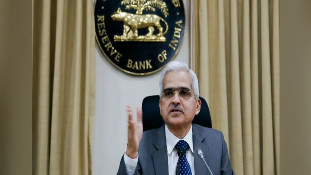 RBI का बड़ा एक्शन एसबीआई, इंडियन बैंक, पंजाब एंड सिंध बैंक पर लगाया जुर्माना, इस बैंक को किया बंद, जानें कारण