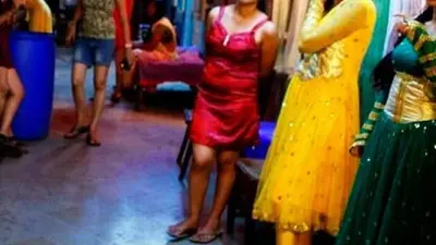 बिहार के इस रेड लाइट एरिया में पड़ा छापा तो दंग करने वाली हकीकत आयी सामने, जानें बच्चियों ने क्या बताया..