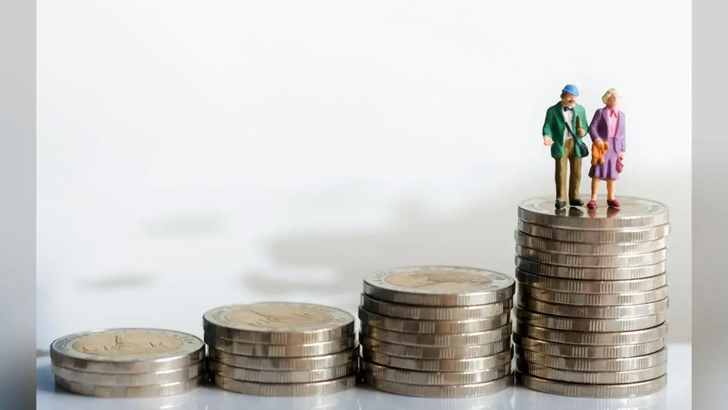 Retirement Schemes: रिटायरमेंट बाद ये 5 स्कीम बनेंगी आपके बुढ़ापे की लाठी, जानिए पूरी डिटेल