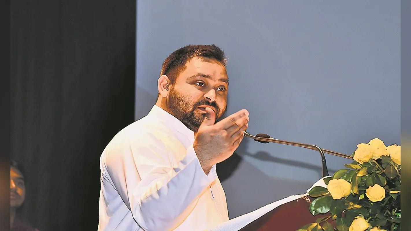 Sarkari Naukri: बिहार के इस विभाग में होगी 16000 नई नियुक्तियां, तेजस्वी यादव ने किया ऐलान