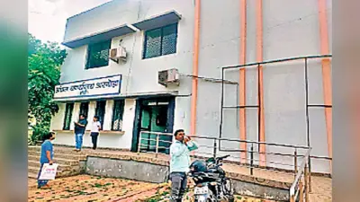 अरगोड़ा के अंचल कार्यालय में OBC प्रमाण पत्र के लिए अभ्यर्थी महीनों लगाते हैं दौड़, अधिकारियों के बहाने हजार