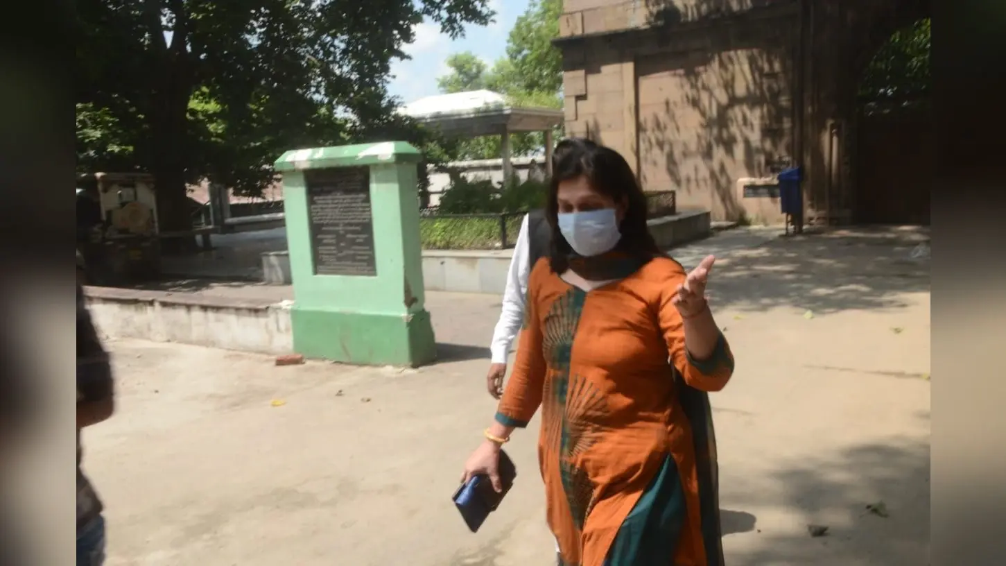 Kanpur News: Vikas Dubey की पत्नी ऋचा दुबे की एक बार फिर बढ़ सकती है मुश्किलें, कोर्ट ने जारी किया वारंट