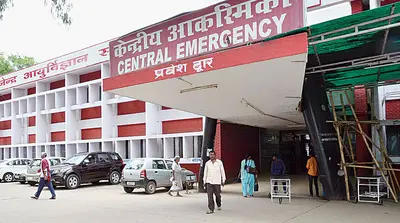 रिम्स : 80 दिनों से लगातार हो रही जांच डॉक्टर और टेक्निशियन ने नहीं ली छुट्टी