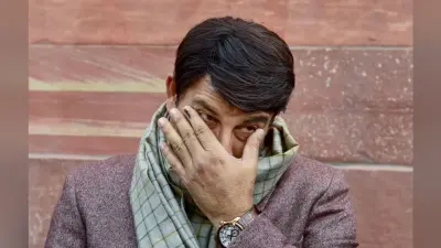 जब YouTube पर यूजर्स गिनाने लगे ‘रिंकिया के पापा’ की गलतियां, मनोज तिवारी का पुराना गाना VIRAL
