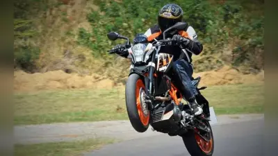 Review: 2024 KTM 390 Duke पावर, परफॉर्मेंस और स्पीड का जबरदस्त कॉम्बिनेशन