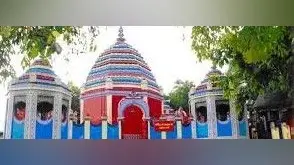 रजरप्पा में मुंडन कराने आये छह माह की बच्ची समेत चार बहे, युवक ने बचायी जान