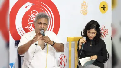 World Book Fair 2023 में पीयूष मिश्रा के आत्मकथात्मक उपन्यास पर हुई बातचीत, ‘किंगमेकर्स’ का लोकार्पण हुआ