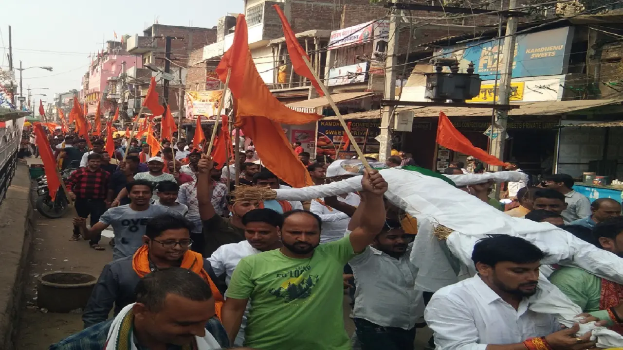‘दुर्गा ने अंग्रेजों का संहार क्यों नहीं किया..?’ RJD विधायक फतेह बहादुर के किन सवालों से मचा हंगामा? जानिए